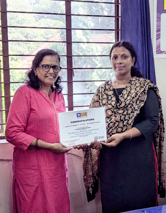 A proud moment in history! Honoured to be part of LIC’s Guinness World Record achievement of selling 588,107 life insurance policies in just 24 hours